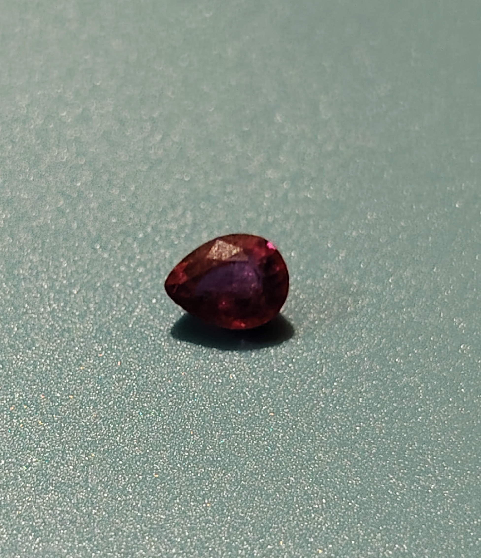 Pinkish Purple Sapphire Pear Cut 1.07 ct 7 x 5.4 mm